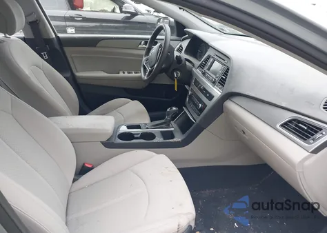 2015 Hyundai Sonata Se z USA, uszkodzony, nr VIN 5NPE24AF4FH211580